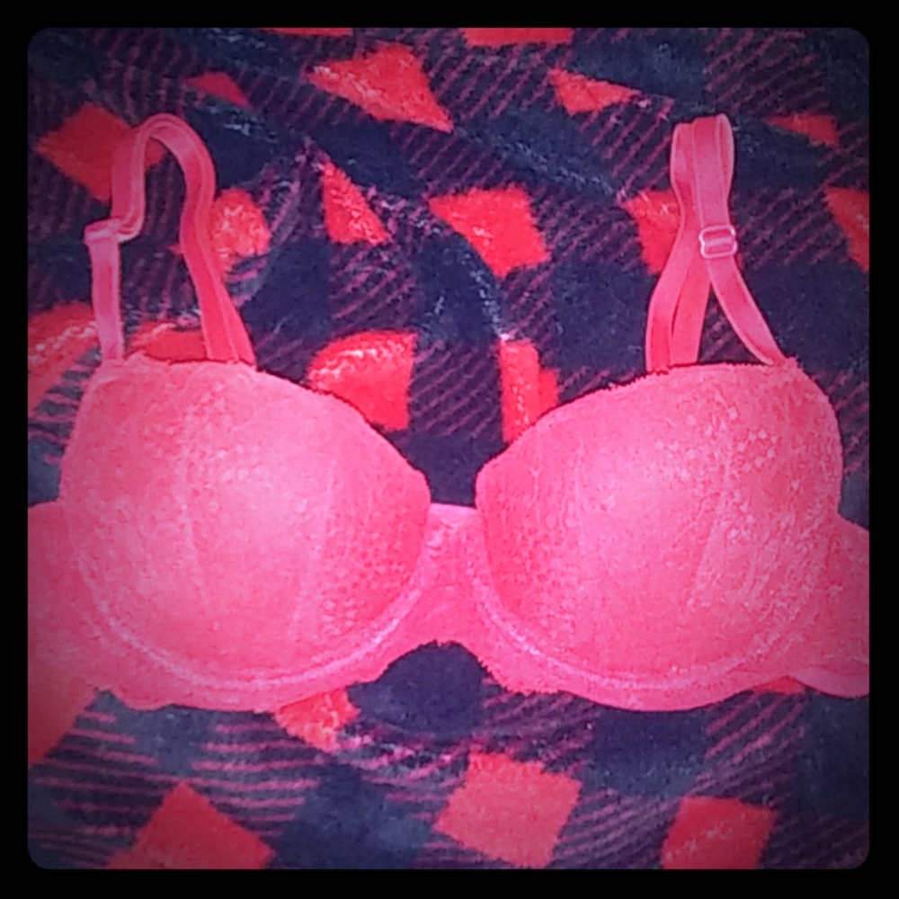 Red lace & pink victoria secret date push up bra